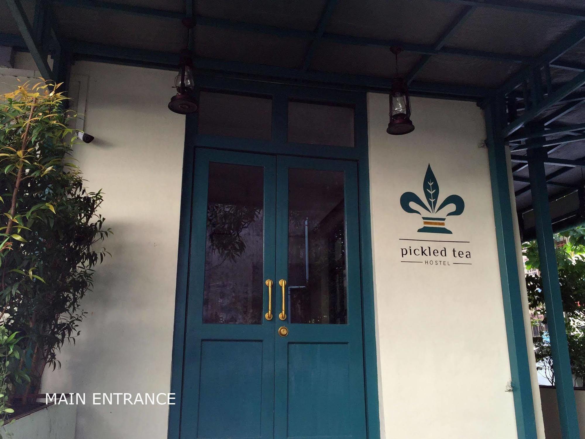 Pickled Tea Hostel Rangoon Buitenkant foto